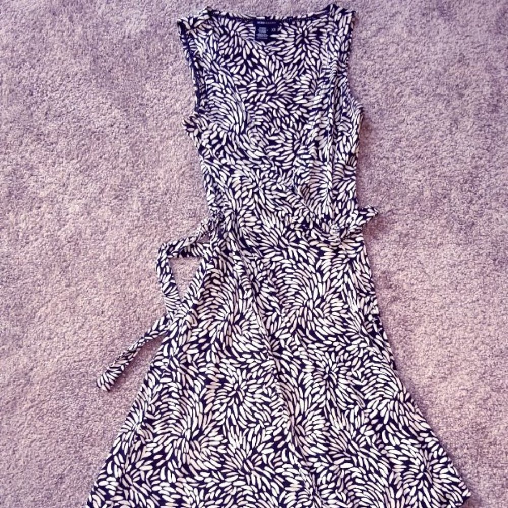 BCBG MAXAZRIA Wrap Dress $16